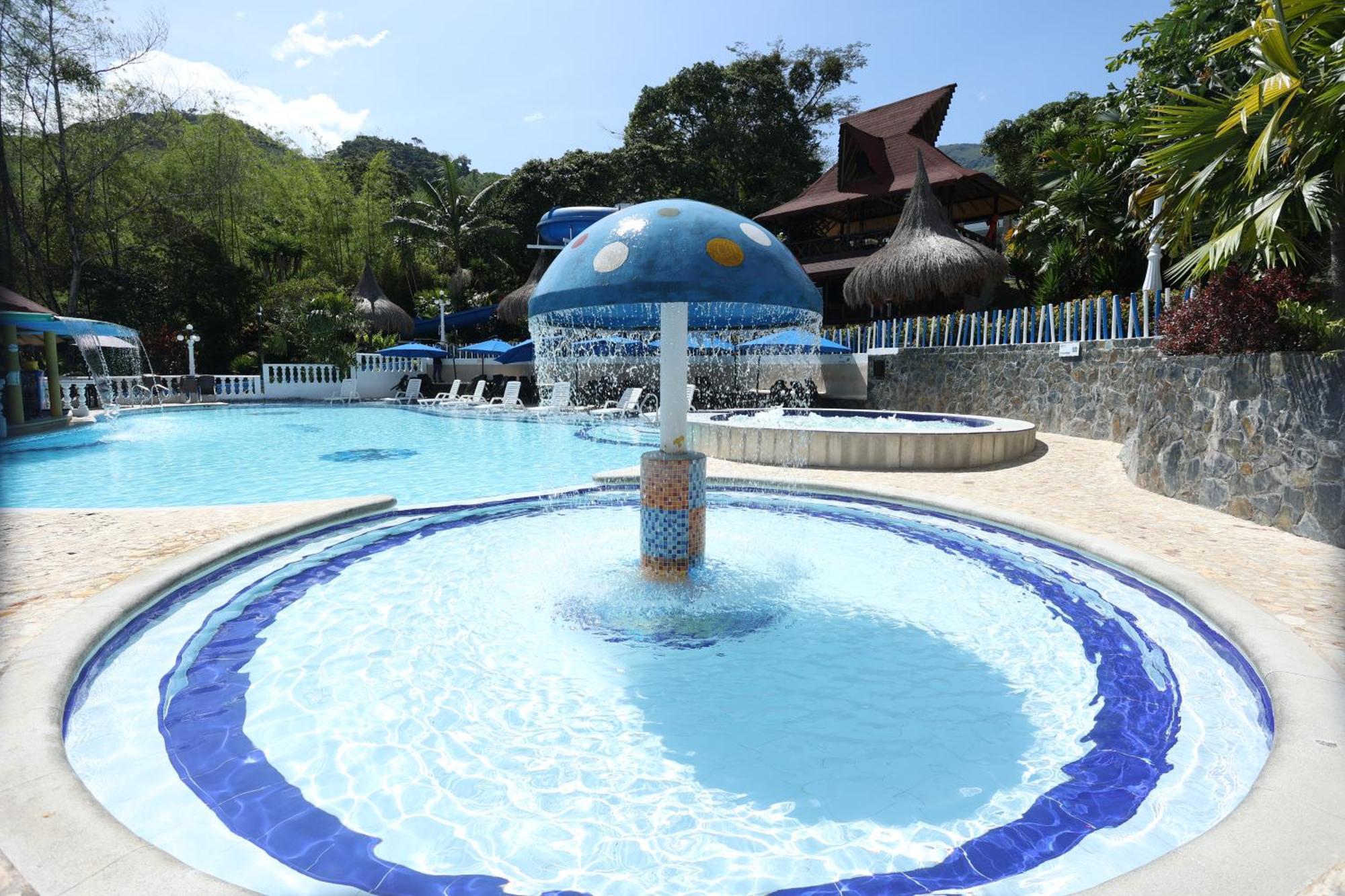 Hotel Aguatur Cocorná Exterior photo