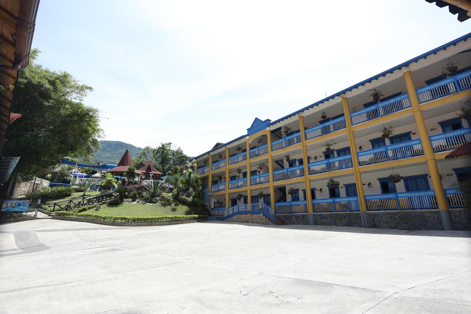 Hotel Aguatur Cocorná Exterior photo
