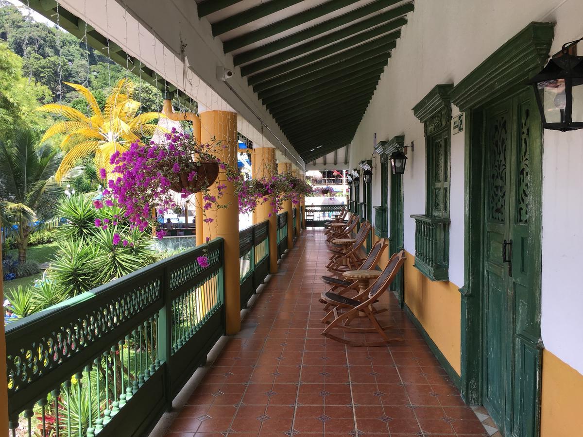 Hotel Aguatur Cocorná Exterior photo